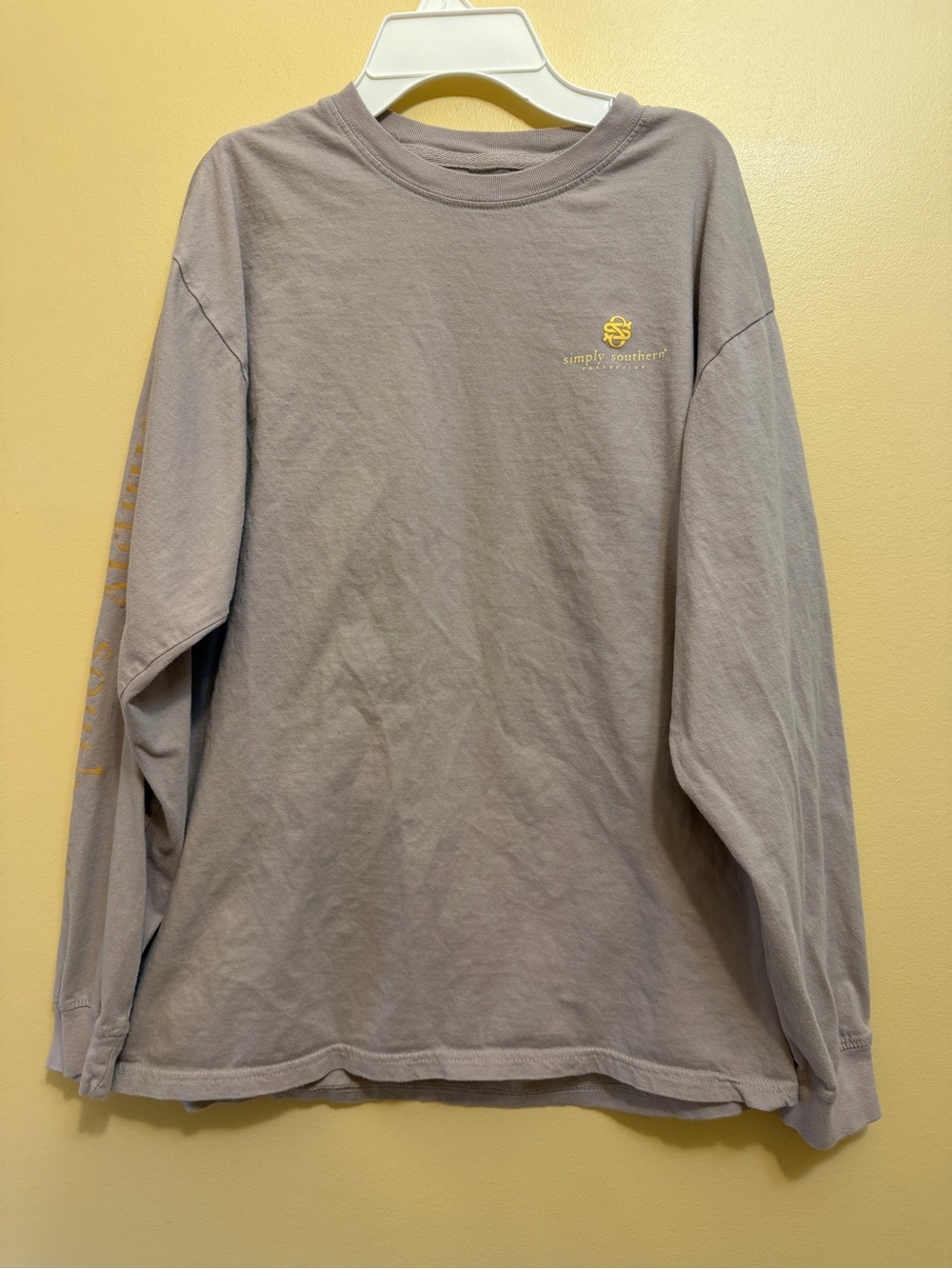Simply Southern Women’s Long Sleeve Tee - Light Gray
